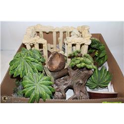 LARGE BOX W/ AQUARIUM/TERRARIUM