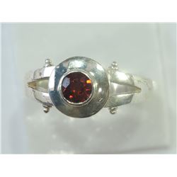 Sterling Silver Garnet Ring..........(41)
