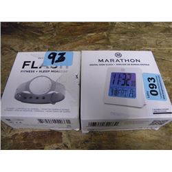 BOXED FLASH SLEEPNESS AND FITNESS MONITOR/DIGITAL DESK CLOCK