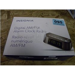 BOXED INSIGNIA DIGITAL AM/FM CLOCK RADIO