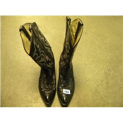 RATTLE SNAKE COWBOY BOOTS SIZE 10
