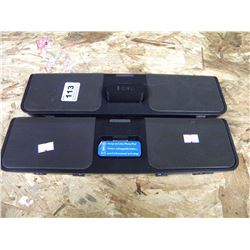PR OF IHOME IPOD DOCK SPEAKERS