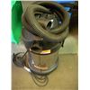 Image 1 : KUBOTA SHOP VAC WITH HOSE