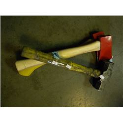 SMALL SLEDGE HAMMER/2 HATCHETS