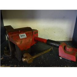 LARGE BENCH VISE/CARPET KICKER