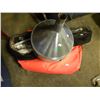 Image 1 : EMERGENCY SPILL KIT/BADMINTON SET