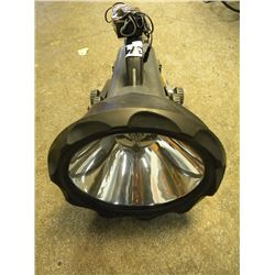 LARGE SPOTLIGHT WITH CHARGER