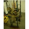 Image 1 : 2 WHEEL VINTAGE APPLIANCE DOLLY
