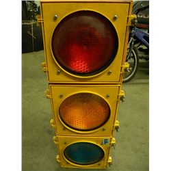 TRAFFIC LIGHT