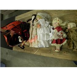 BAG OF VINTAGE CERAMIC DOLLS/STUFFED TOYS