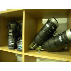 PR OF SKI BOOTS/PR OF ROLLERBLADES