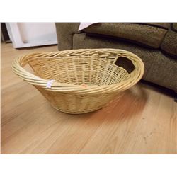 WICKER BASKET