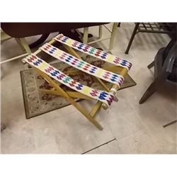 FOLDING LUGGAGE STAND