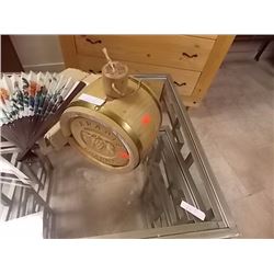 BARREL STYLE LIQUOUR BOTTLE