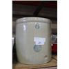 Image 1 : 6 GALLON CROCK