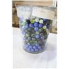 Image 2 : VASE OF MARBLES