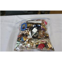 LARGE BAG OF JEWELLRY