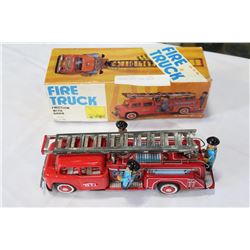 VINTAGE TIN E FIRE TRUCK