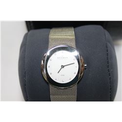 LADIES SKAGEN DENMARK WATCH IN LEATHER CASE