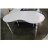 Image 1 : MODERN WHITE DESK