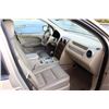 Image 3 : 2007 FORD FREESTYLE GOLD WITH KEYS AND REGISTRATION