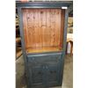 Image 1 : PAINTED PINE SHELF