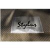 Image 3 : STYLUS UPOLSTERED SOFA AND LOVESEAT