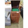 Image 1 : ANTIQUE PHONOGRAPH CABINET