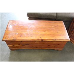 PINE BLANKET BOX
