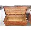 Image 2 : PINE BLANKET BOX