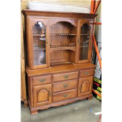 KROEHLER MAPLE SIDEBOARD WITH HUTCH TOP