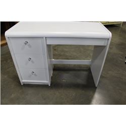 WHITE SINGLE PEDESTLE DESK