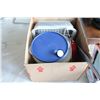Image 2 : LOT OF KITCHEN ITEMS AND BREVILLE GOURMET WOK AND CORNING WARE