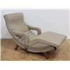 Image 1 : Contour Chaise Lounge