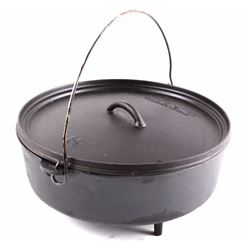 Camp-Chef No. 14 Cast Iron Footed Dutch Oven