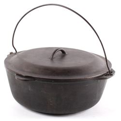 Early Cast Iron Lodge No. 12 Dutch Oven With Lid