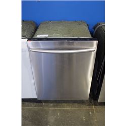 SAMSUNG STAINLESS STEEL BUILT IN DISHWASHER