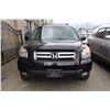 Image 1 : 2006 HONDA PILOT EX-L, SUV, BLACK, VIN# 2HKYF18776H000792, 268,560 KMS, GAS, AUTOMATIC, RD, CD, PW,