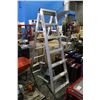 Image 2 : ALUMINUM LADDER