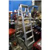 Image 2 : ALUMINUM LADDER