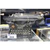 Image 1 : ANTIQUE UNDERWOOD STANDARD TYPEWRITER