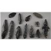 Image 2 : COLLECTION OF ARROWHEADS
