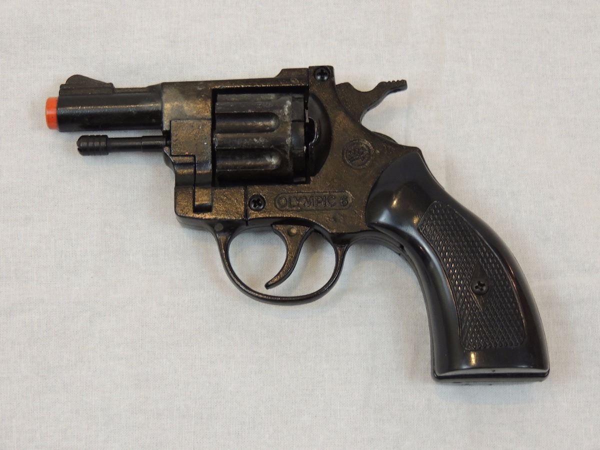 Precise .22 Starter Pistol in box like new w/Winchester blanks