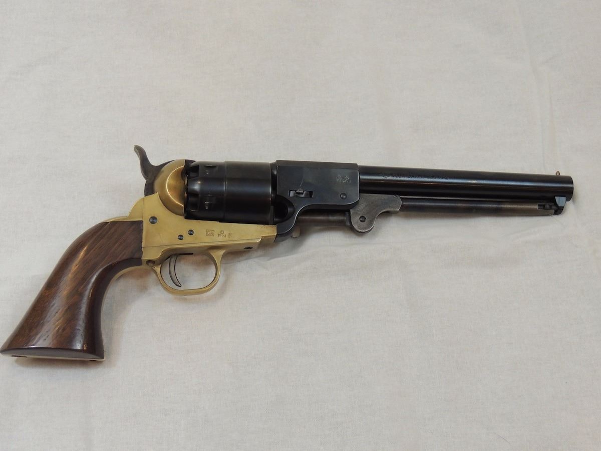 F Lli Pietta Black Powder 44 Caliber Revolver f-lli-pietta-black-powder-44-caliber-revolver