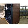 Image 2 : CAL SPAS PATIO SERIES LOUNGER HOT TUB WITH DEEP WATER BLUE INTERIOR AND ACRYLIC MAHOGANY CABINET,
