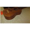 Image 4 : Kamaka Ukulele w/Case - Broken