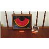 Image 3 : Original Framed Ahu Ula Feather Cloak (John Kapono Fernandez) & Ceramic Dish w/Feather Clock 15x12