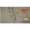 Image 3 : Jewelry: 2 White Pearl/Bead Necklaces, 2 Glass Chain Bracelets