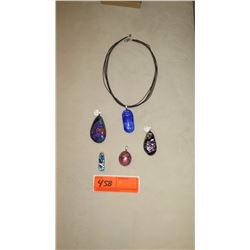 Jewelry: Rope Chain with 5 Misc. Glass Pendants