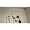 Image 4 : Jewelry: 2 Long Glass/Bead Fashion Necklaces, Rope Chain w/5 Pendants
